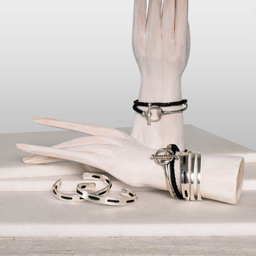Odeza - Stylized Horse Bit Bracelet in Silver & Black