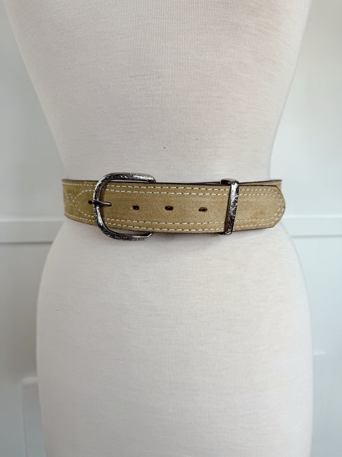 The Gunslinger Belt in Sand
