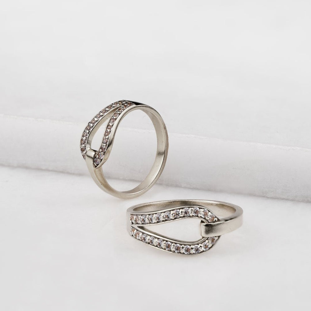 Levade - Moissanite Equestrian Horseshoe Ring in Silver