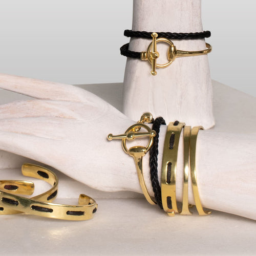 Odeza - Stylized Horse Bit Bracelet in Gold & Black